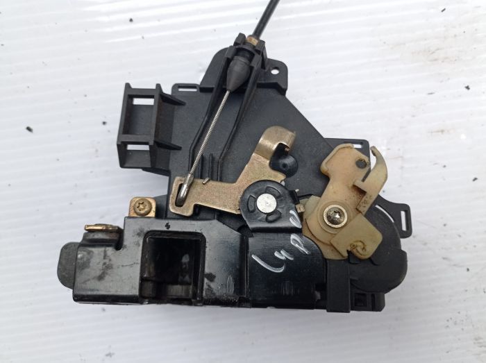 Замок правой двери VW Volkswagen Lupo 2 pin, Фольксваген Лупо