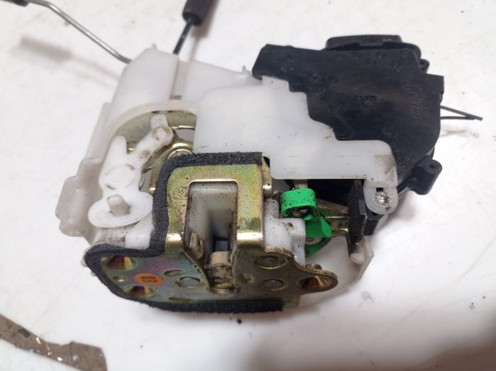 Замок задней левой двери 6 pin Honda Accord 7, Хонда Аккорд