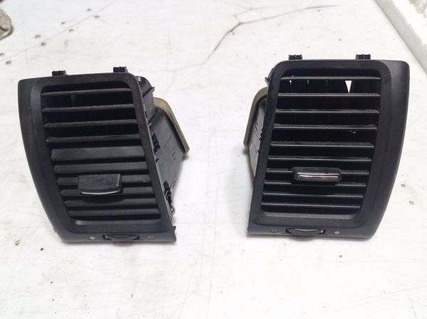 Дефлектор решётка обдува печки левая Honda Accord 7, Хонда Аккорд, E6165131500