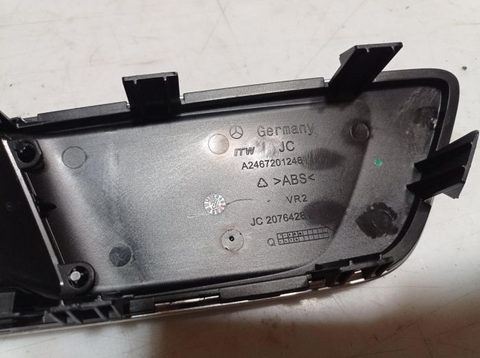 Ручка дверей внутрішня передня права Mercedes-Benz W117 CLA 250, Мерседес, A2467600, A2467201248