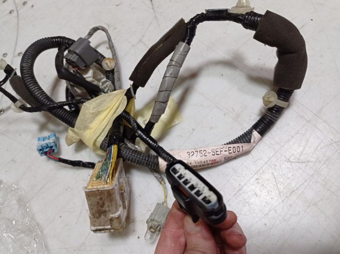 Проводка двери передней левой Honda Accord 7, 2.2 CTDi, Хонда Аккорд, 32752-SEF-E001