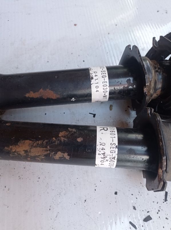 Передний амортизатор правый левый Honda Accord 7, 2.2 CTDi, Хонда Аккорд 51602-seg-E030-M1 51601-seg-E030-M1