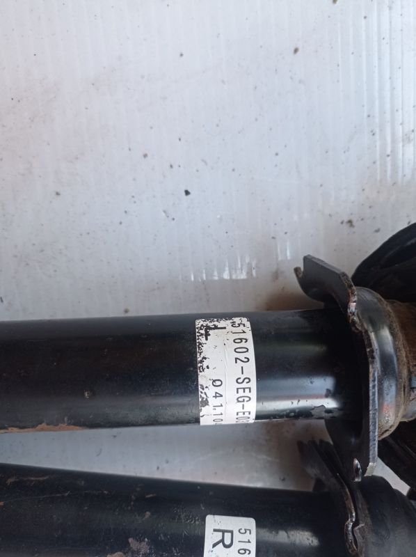 Передний амортизатор правый левый Honda Accord 7, 2.2 CTDi, Хонда Аккорд 51602-seg-E030-M1 51601-seg-E030-M1