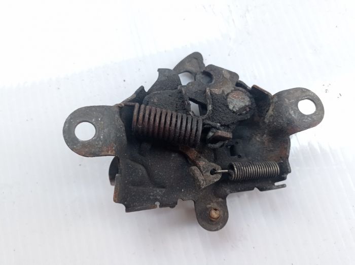 Замок капота Toyota Yaris, 1.3 л., 1999 - 2005 г.в., Тайота Ярис, 7721594007