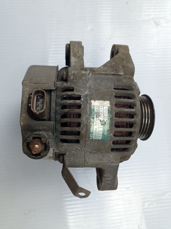 Генератор Toyota Yaris, 1.3 л., 1999 - 2005 г.в., Тайота Ярис, 2706021030