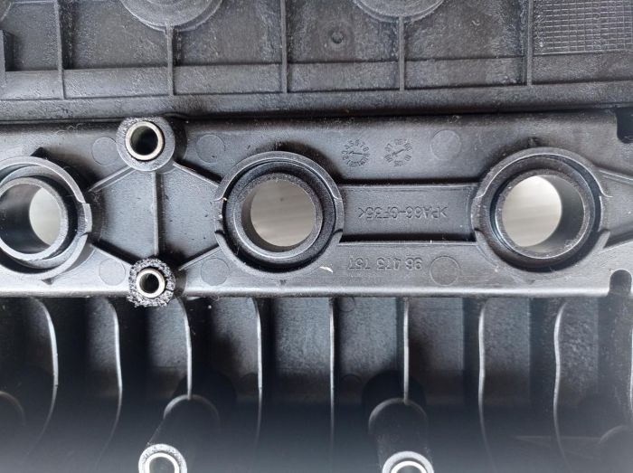 Крышка клапанов Chevrolet Lacetti 1.6 бензин 2002-2008, 96473757