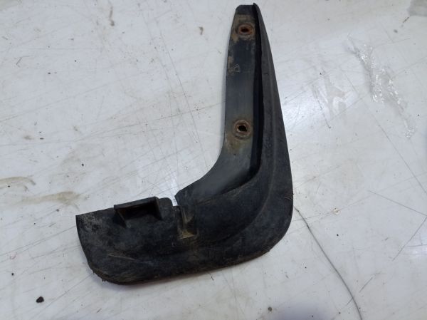 Брызговик передний правый Daewoo Matiz M100, 1998 - 2000 г.в., 0.8л., Деу Матиз
