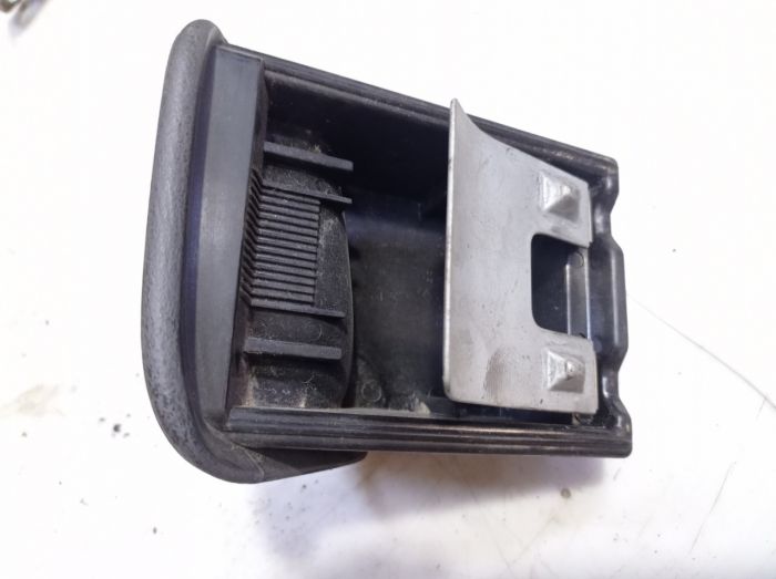 Пепельница Daewoo Matiz M100, 1998 - 2000 г.в., 0.8л., Деу Матиз