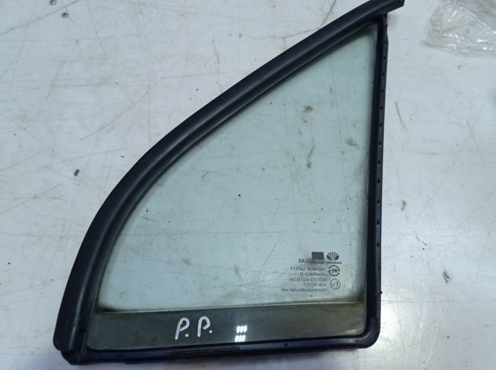 Скло передніх правих дверей кватирка Daewoo Matiz M100, 1998 - 2000 р.в., 0.8л., Деу Матіз