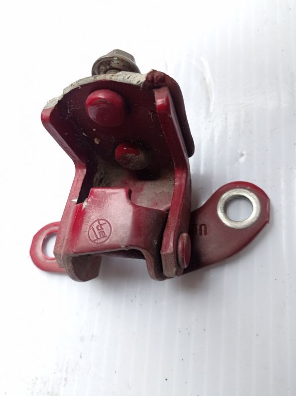 Петля дверная задняя левая Toyota Avensis Т22, 1998 - 2003 г.в., Тайота Авенсис