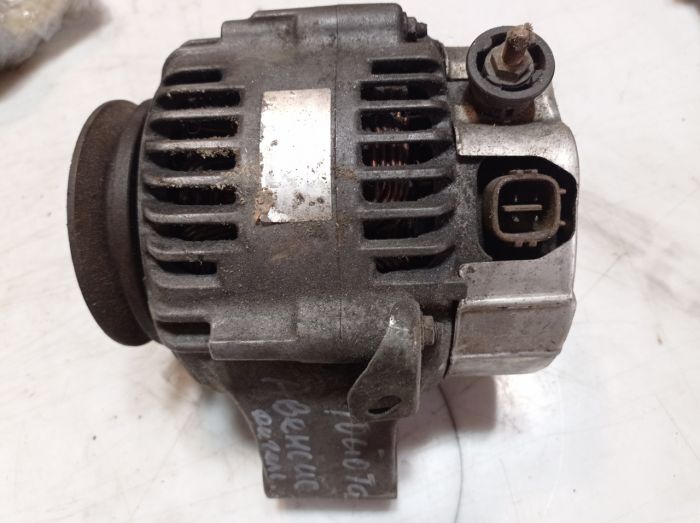 Генератор Toyota Avensis Т22 1998-2003 2.0 дизель Тайота Авенсис, 2706027030