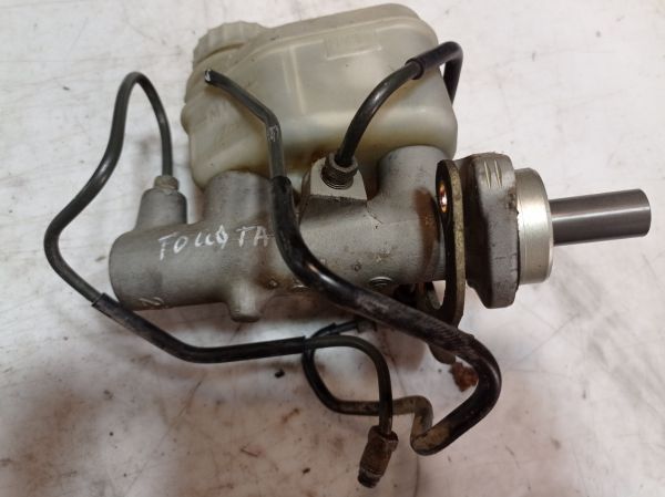Главный тормозной цилиндр Toyota Avensis Т22, 1998 - 2003 г.в., 2.0 дизель, Тайота Авенсис
