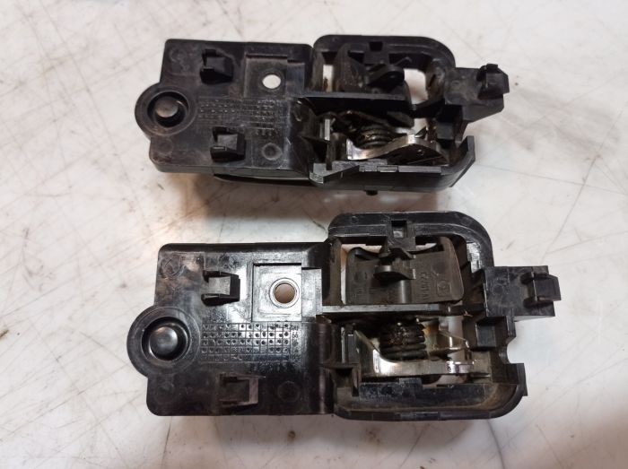 Ручка открытия двери внутренняя левая Toyota Avensis Т22, 1998 - 2003 г.в., 2.0 D-4D, Тайота Авенсис