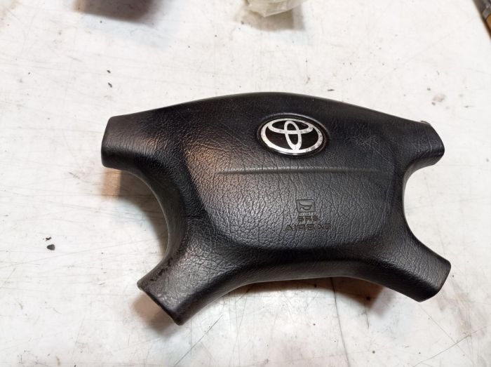 Подушка безопасности в руль Toyota Avensis Т22, 1998 - 2003 г.в., 2.0 D-4D, Тайота Авенсис