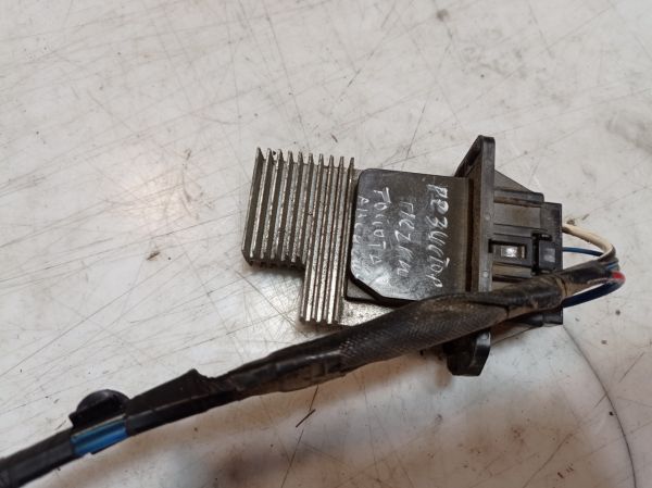 Резистор печки Toyota Avensis Т22, 1998 - 2003 г.в., Тайота Авенсис, 4993002090