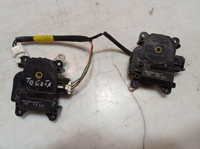 Привод заслонки печки Toyota Avensis Т22 1998 - 2003 г.в., 0637006231