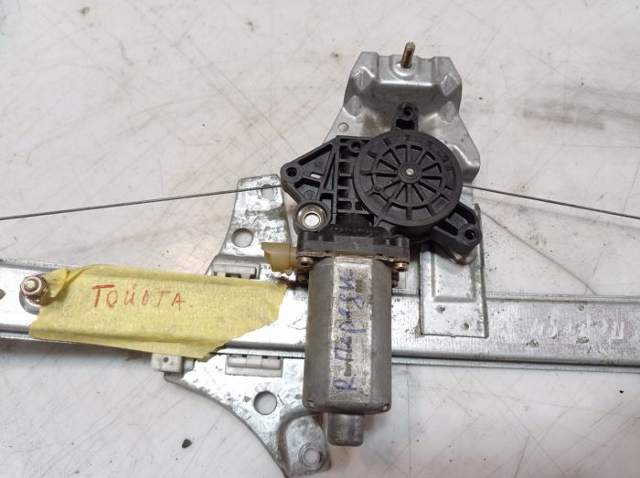 Стеклоподъёмник передний правый Toyota Avensis Т22, 1998 - 2003 г.в., Тайота Авенсис, Т22, 100-208-090