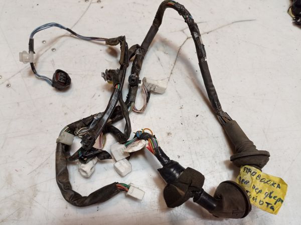 Проводка двери передней левой Toyota Avensis Т22, 1998 - 2003 г.в., Тайота Авенсис, Т22