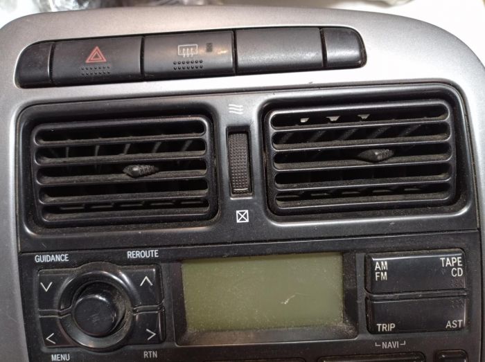 Магнитола Toyota Avensis Т22, 1998 - 2003 г.в., 2.0 D-4D, Тайота Авенсис, Т22, 8611005010