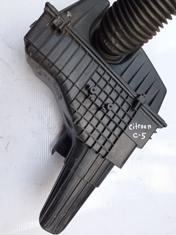 Корпус повітряного фільтра Citroen C5 2.0 16V, Сітроен С5 9636065180