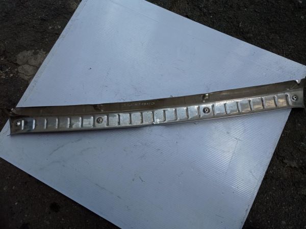 Накладка порога багажника Citroen C5, 2.0 16V, 2001-2004 г.в., универсал, Ситроен С5