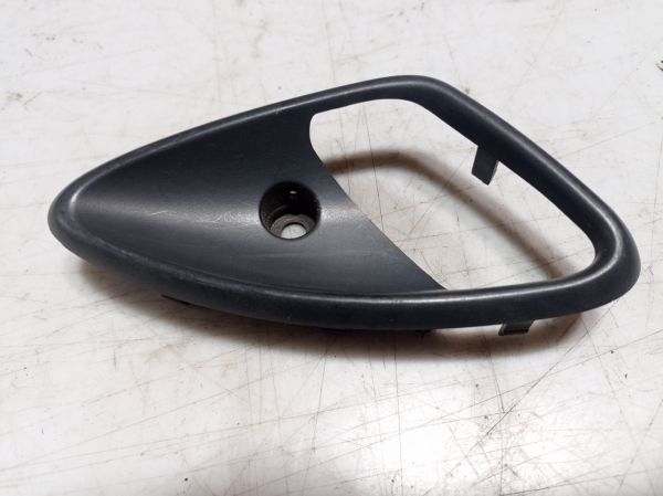 Накладка ручки передней правой Citroen C5, 2.0 16V, 2001-2004 г.в., универсал, Ситроен С5, 9641451677