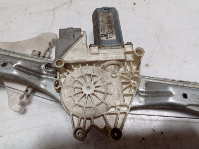 Стеклоподъёмник левый задний Citroen C5, 2.0 16V, 2001-2004 г.в., универсал, Ситроен С5, 9632533480