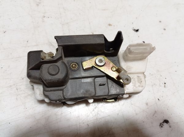 Замок двери задней левой Citroen C5, 2.0 16V, 2001-2004 г.в., универсал, Ситроен С5