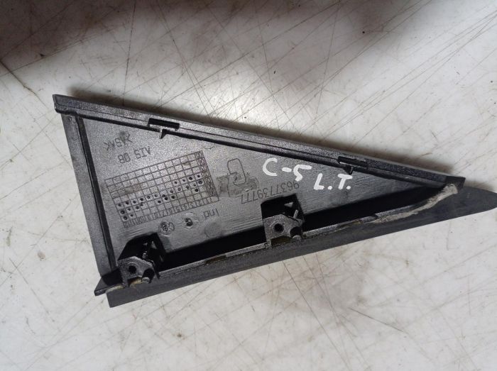 Накладка двери задней левой Citroen C5, 2.0 16V, 2001-2004 г.в., универсал, Ситроен С5, 9637739777