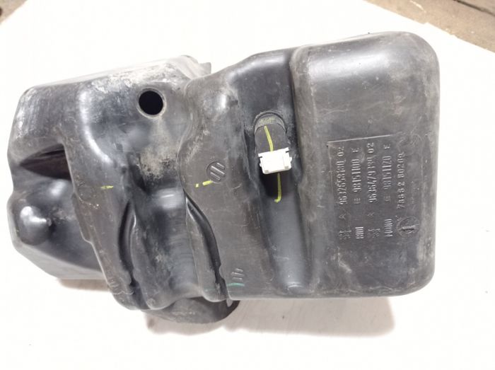Бачок омывателя Citroen C5, 2.0 16V, 2001-2004 г.в., универсал, Ситроен С5, 9632658180