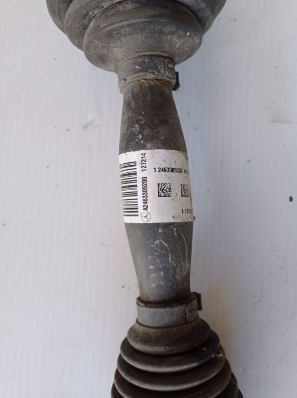 Полуось передняя левая Mercedes-Benz CLA 250, A2463309200