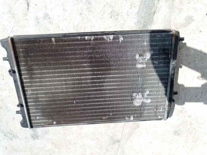 Радіатор охолодження двигуна Skoda Fabia, 1999 - 2007 р.в., Шкода Фабія