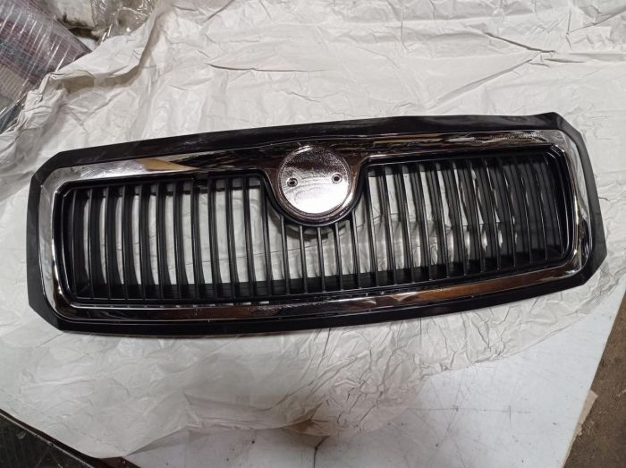 Решётка радиатора Skoda Fabia, 1999 - 2007 г.в., Шкода Фабия, 6y0853668