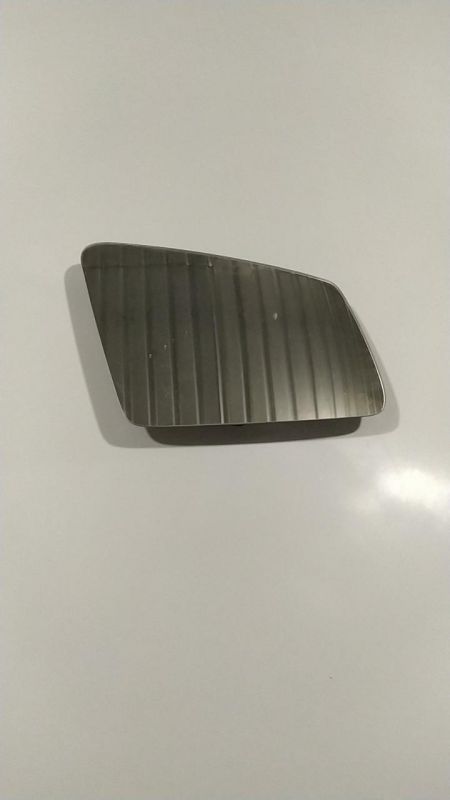 Стекло правого зеркала Mercedes-Benz CLA, A2468100221