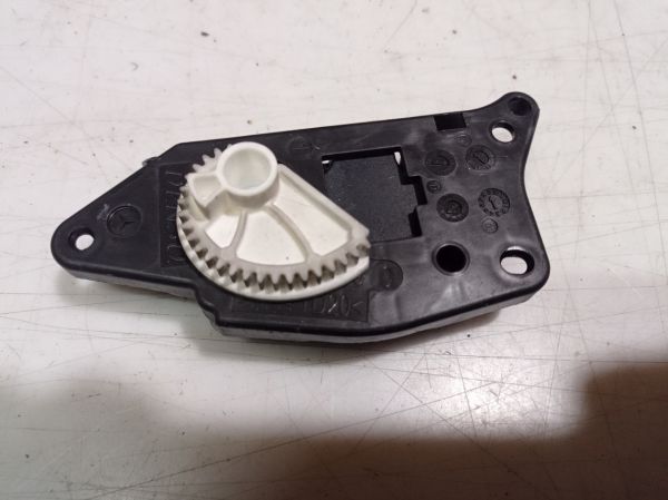 Привод заслонки печки Mercedes-Benz CLA 250, cz113930-0857