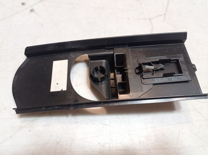 Защита накладка стойки правая Mercedes-Benz CLA 250, Мерседес CLA 250, A2466900430