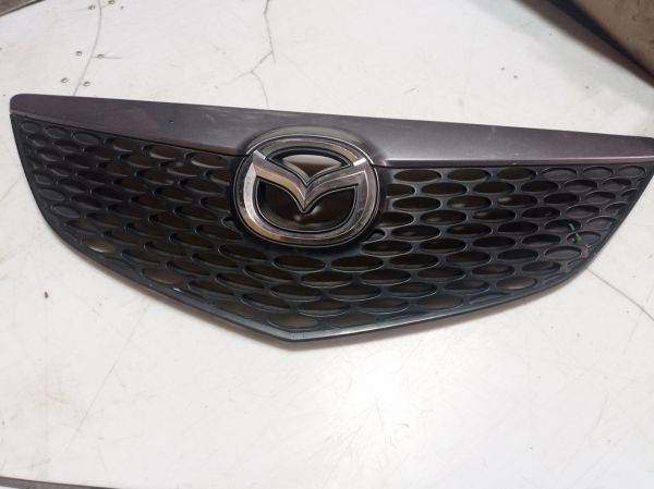 Решётка радиатора Mazda 3 BK 2004 - 2009) хетчбек