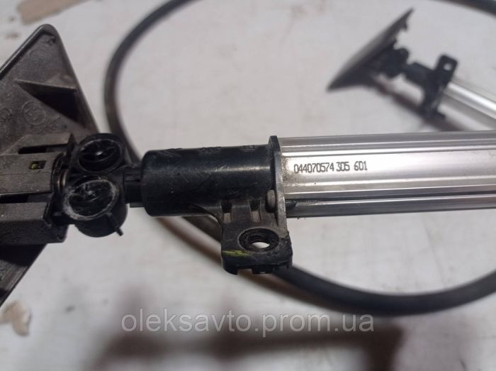 Форсунка омывателя фар левая Citroen C4 Picasso, 2007 г.в.