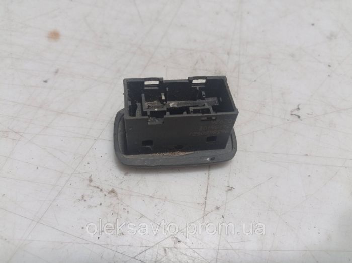 Кнопка регулировки подвески Citroen C5 2.0 16V, 2001 - 2004 г.в. универсал, 96384805zj