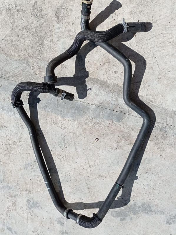 Патрубки печки Ford Focus mk3, 2011 - 2018г.в., BV61-18K580-KK
