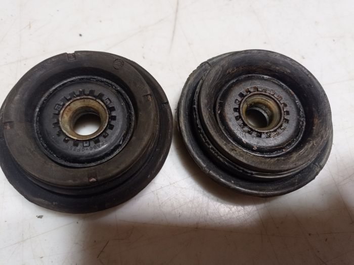 Опорный подшипник амортизатора переднего VW Volkswagen Lupo 3л , 6N0412331A