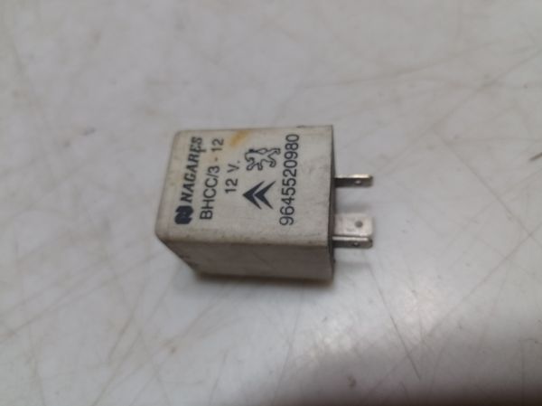 Реле Citroen C5 2.0 16V, 2001 - 2004 г.в. универсал, 9645520980