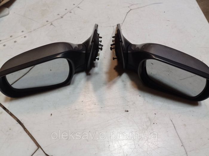 Дзеркало бічне праве 3 pin Mazda 3 BK, 2004 - 2009 р.в., хетчбек, 2.3 бензин