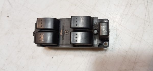Блок управления стеклоподъёмниками Mazda 3 BK, 2004 - 2009 г.в., хетчбек, 2.3 бензин МКПП, BN8F66350