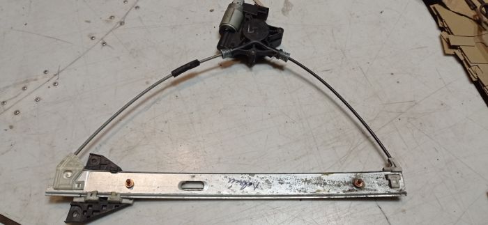 Стеклоподъёмник передней левой двери Mazda 3 BK, 2004 - 2009 г.в., хетчбек, 2.3 бензин МКПП, G22C5958X