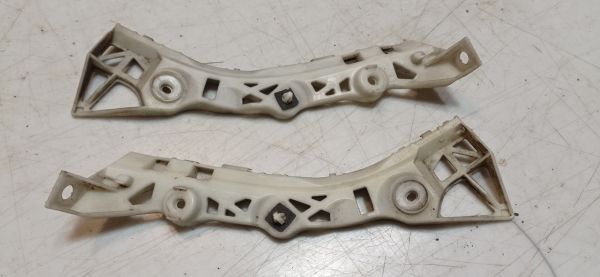 Кронштейн заднего бампера правый Mazda 3 BK, 2004 - 2009 г.в., хетчбек, 2.3 бензин МКПП, BP4K502H1