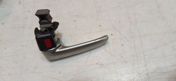 Ручка открытия двери передняя внутренняя Mazda 3 BK, 2004 - 2009 г.в., хетчбек, 2.3 бензин МКПП