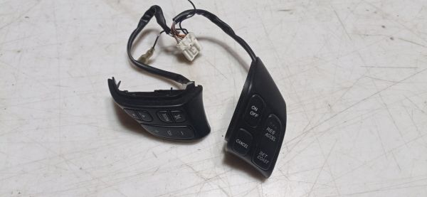 Кнопки на руль Mazda 3 BK хэтчбек, 2.3 бензин МКПП, дорестайл, 153789-LH 153769-RH