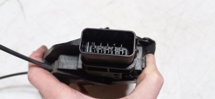 Замок двери задней левой 6 pin Mazda 3 BK, 2004 - 2009 г.в., хетчбек, 2.3 бензин МКПП, 3N6A-A26413-B