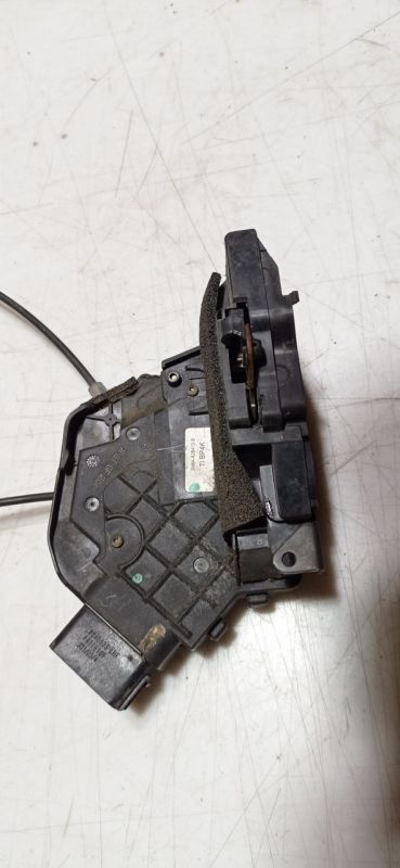 Замок двери задней левой 6 pin Mazda 3 BK, 2004 - 2009 г.в., хетчбек, 2.3 бензин МКПП, 3N6A-A26413-B